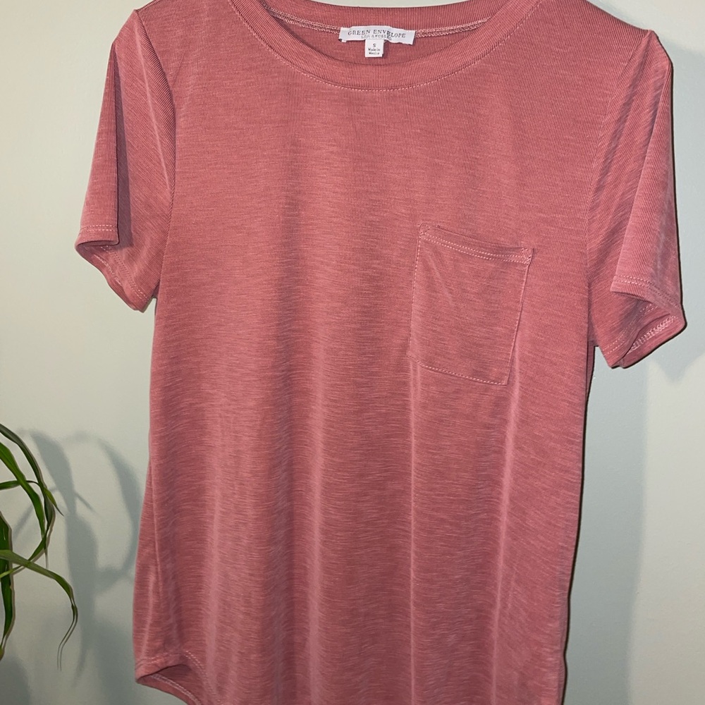Women's Pink Crew Neck Top Green Envelope S
